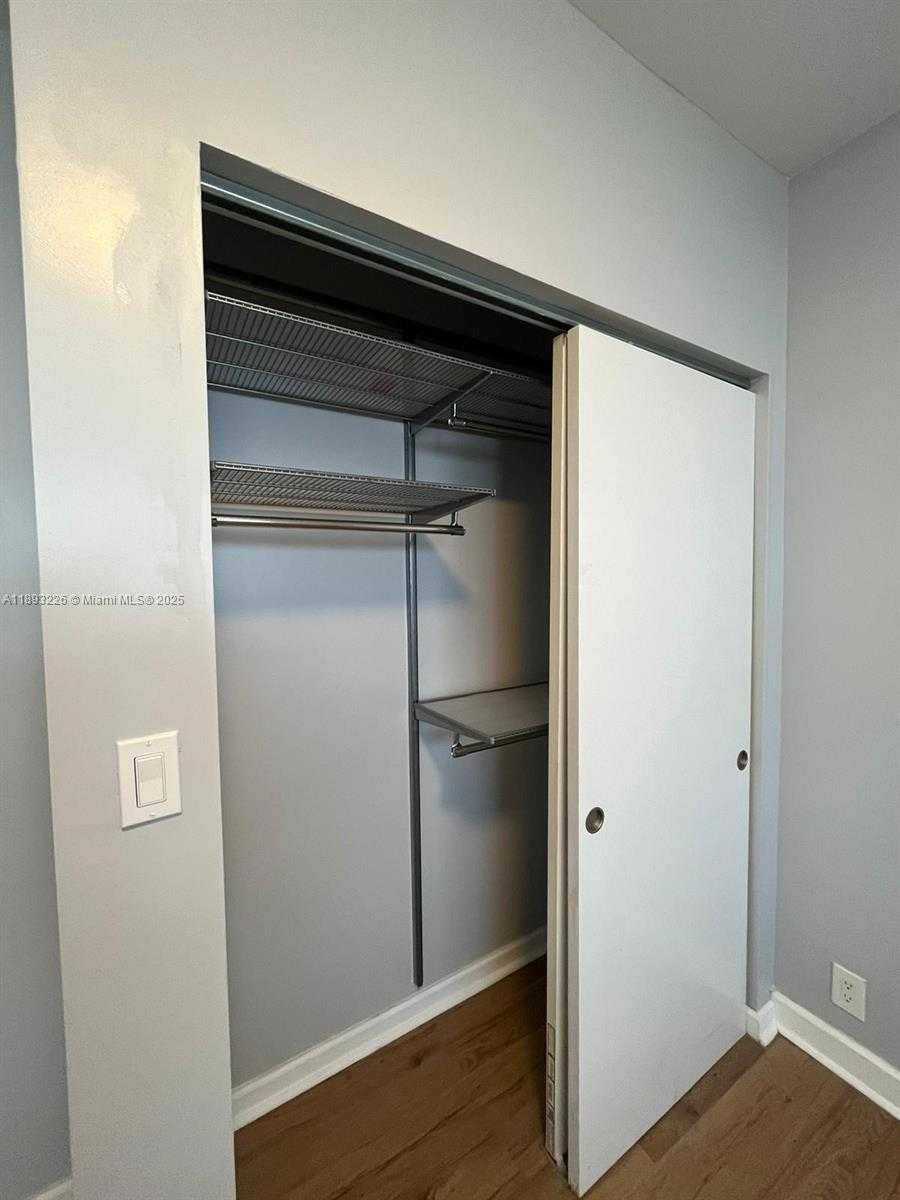 Small Image of 1637 JACKSON ST #1-3, Hollywood Number 15