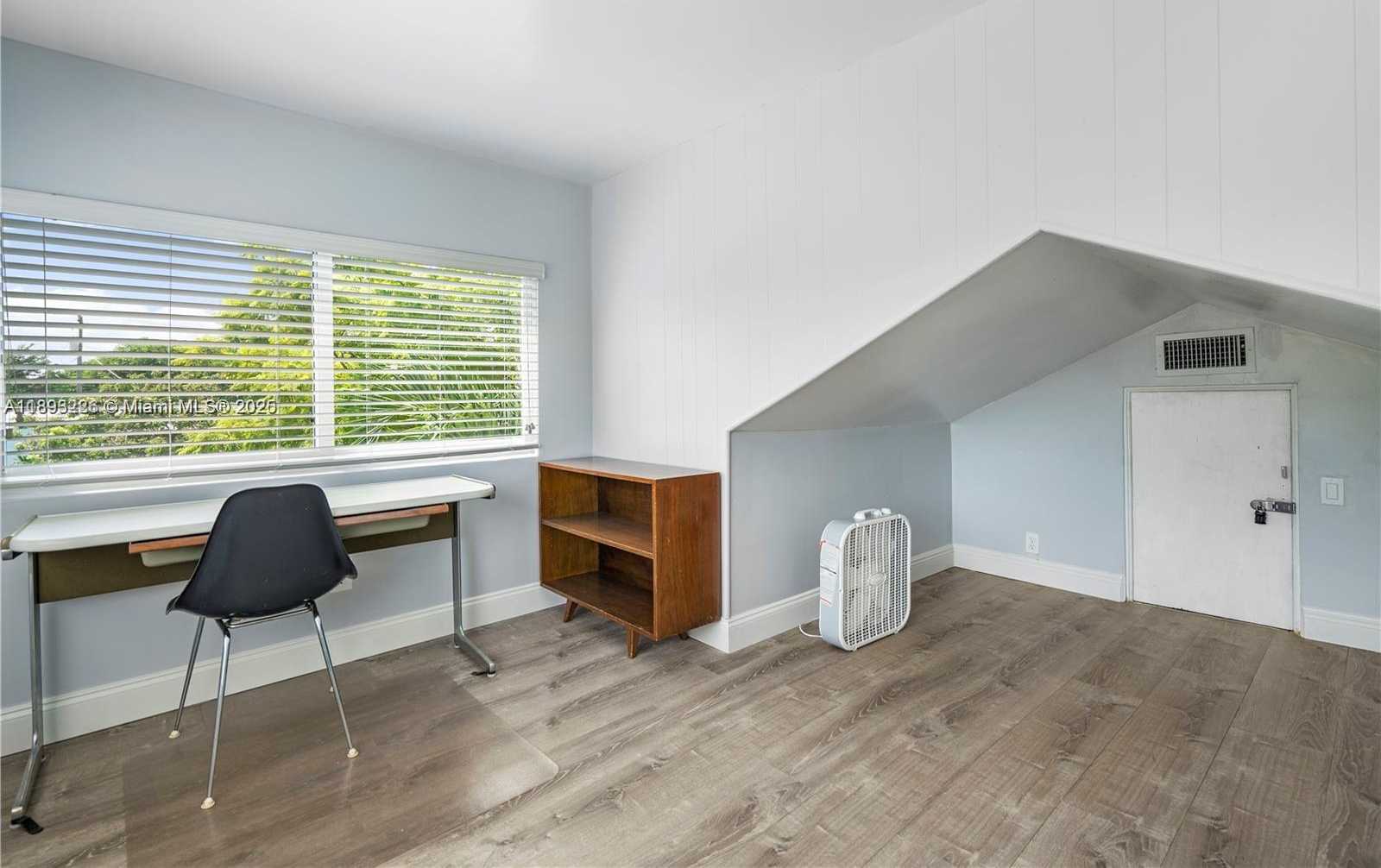 Small Image of 1637 JACKSON ST #1-3, Hollywood Number 17