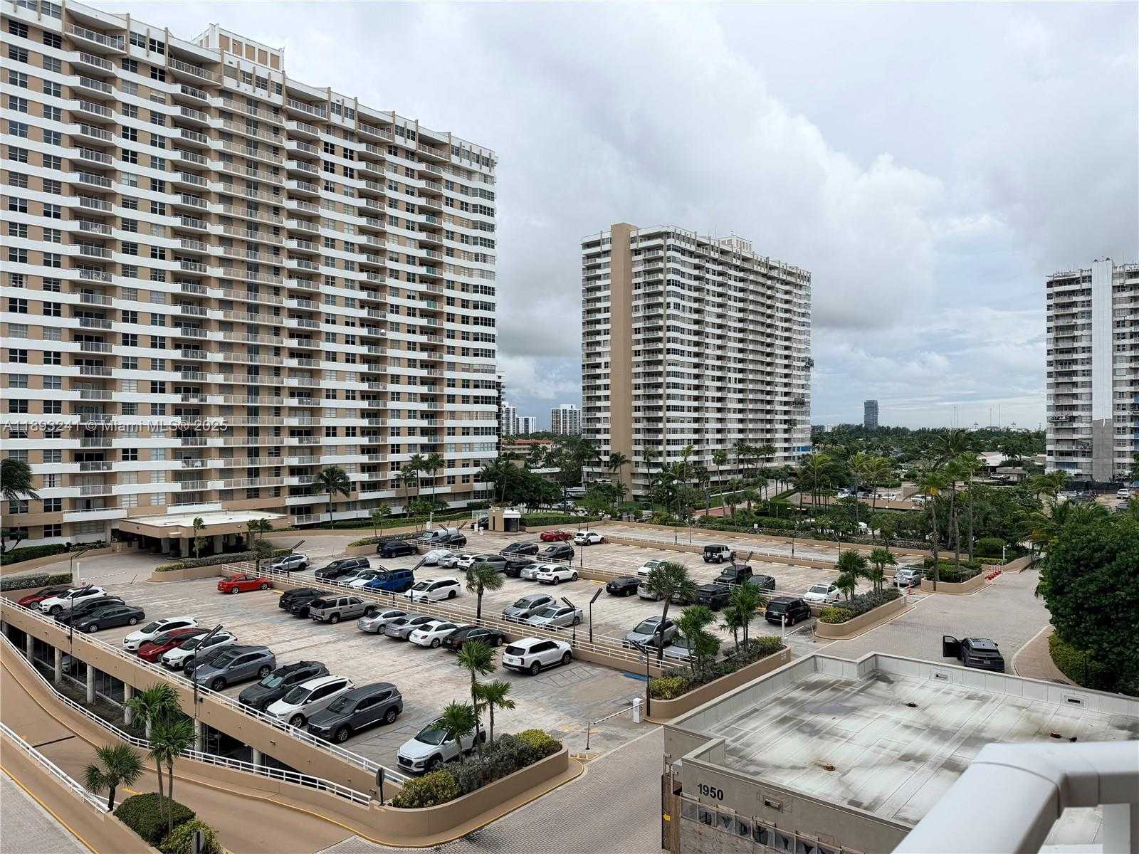 Small Image of 1950 SOUTH OCEAN DR #5L, Hallandale Beach Number 31
