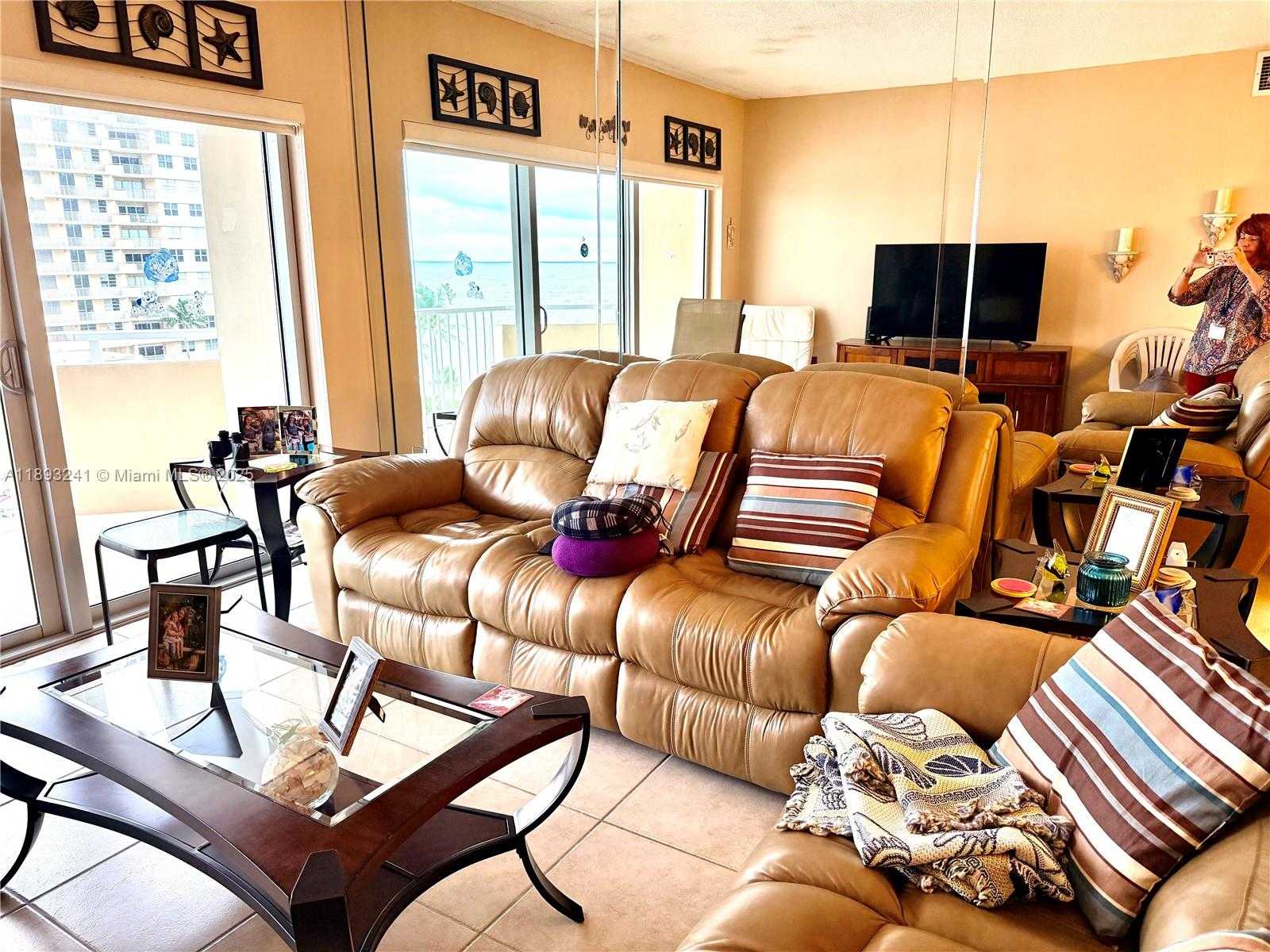 Small Image of 1950 SOUTH OCEAN DR #5L, Hallandale Beach Number 7