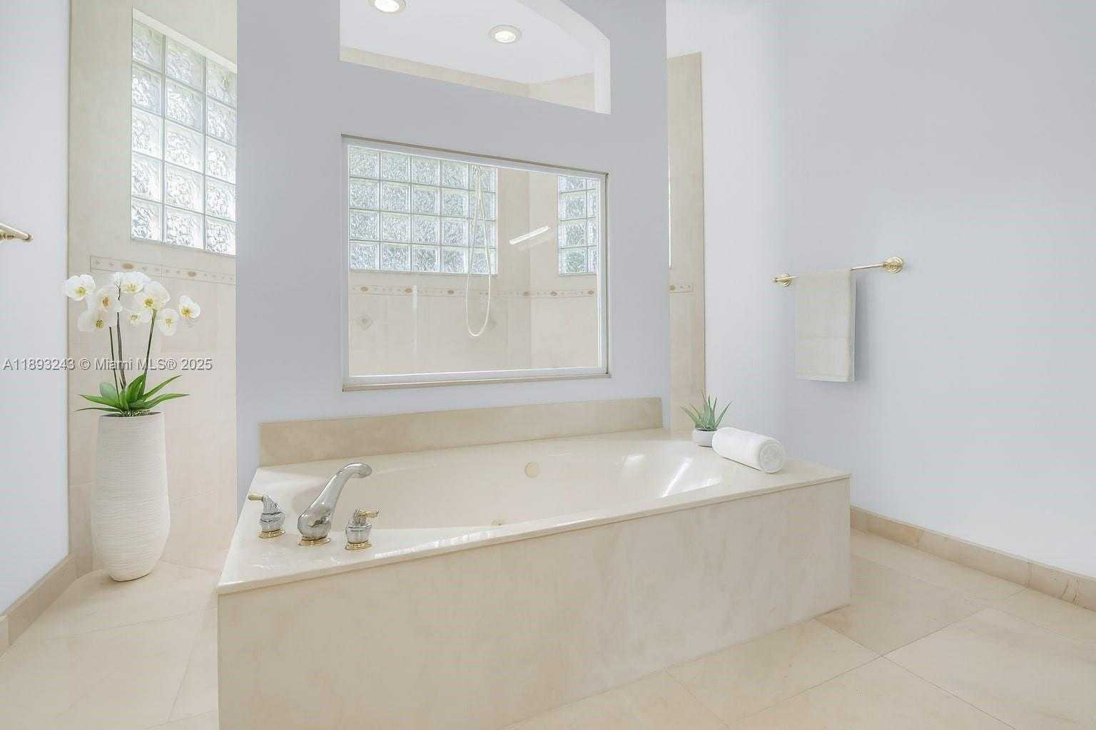 Small Image of 14032 NORTH WEST 15TH DR, Pembroke Pines Number 13