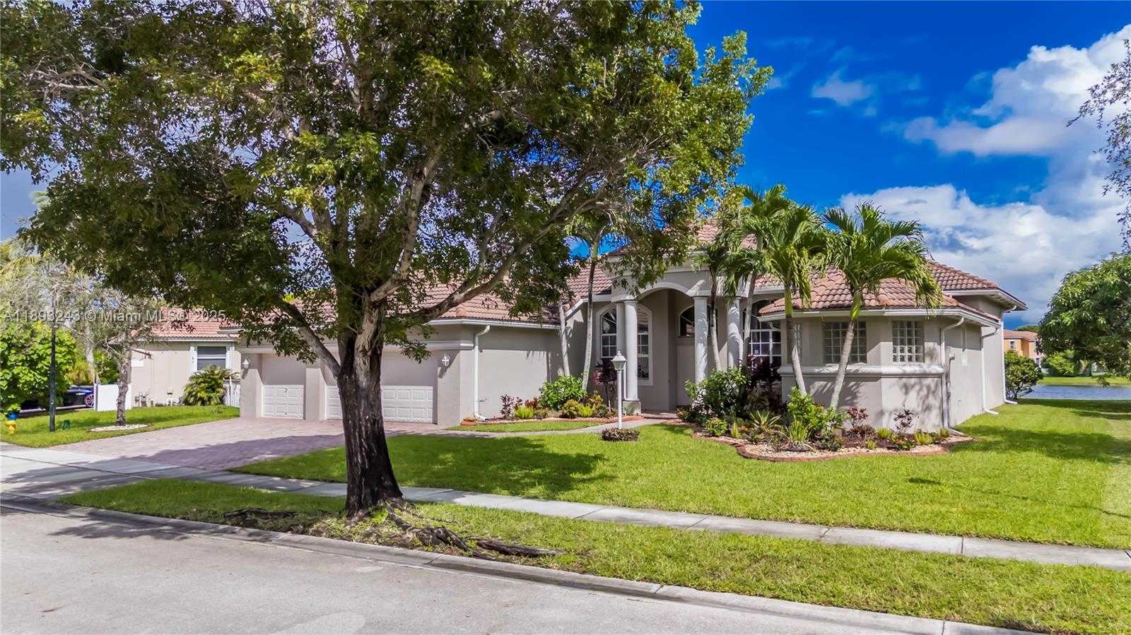 Small Image of 14032 NORTH WEST 15TH DR, Pembroke Pines Number 34
