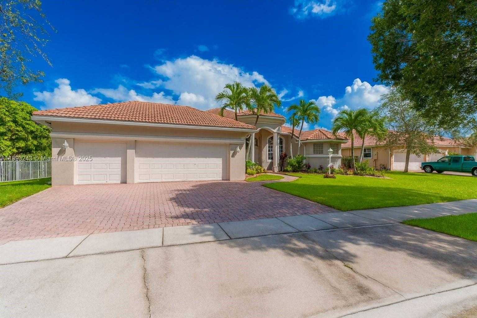 Small Image of 14032 NORTH WEST 15TH DR, Pembroke Pines Number 35