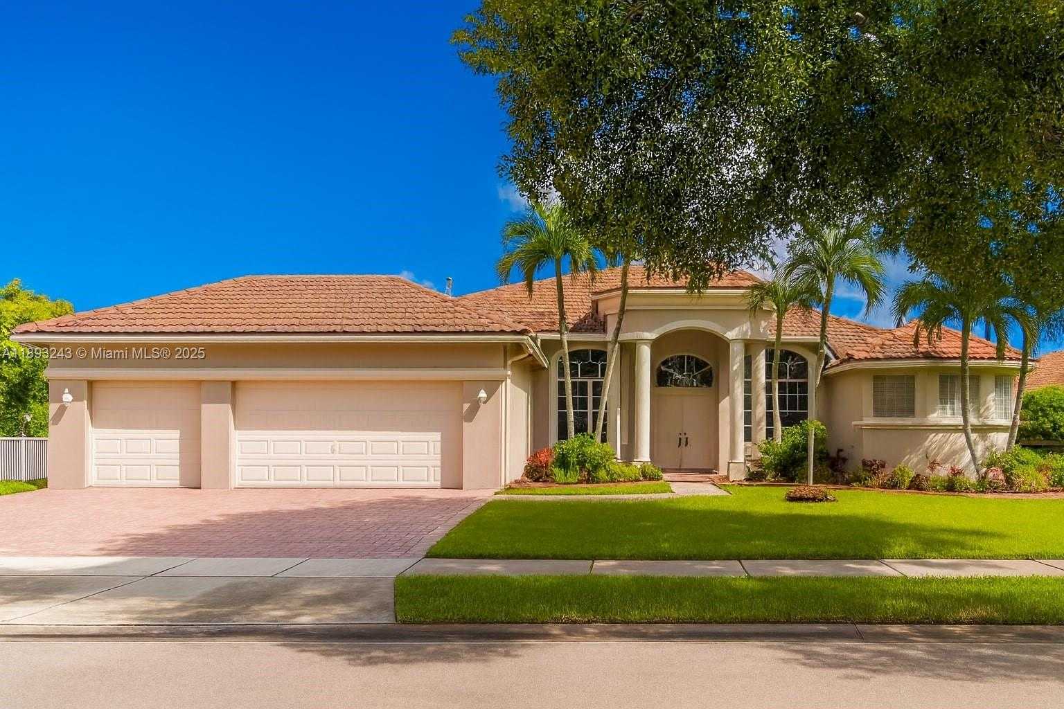 Small Image of 14032 NORTH WEST 15TH DR, Pembroke Pines Number 36