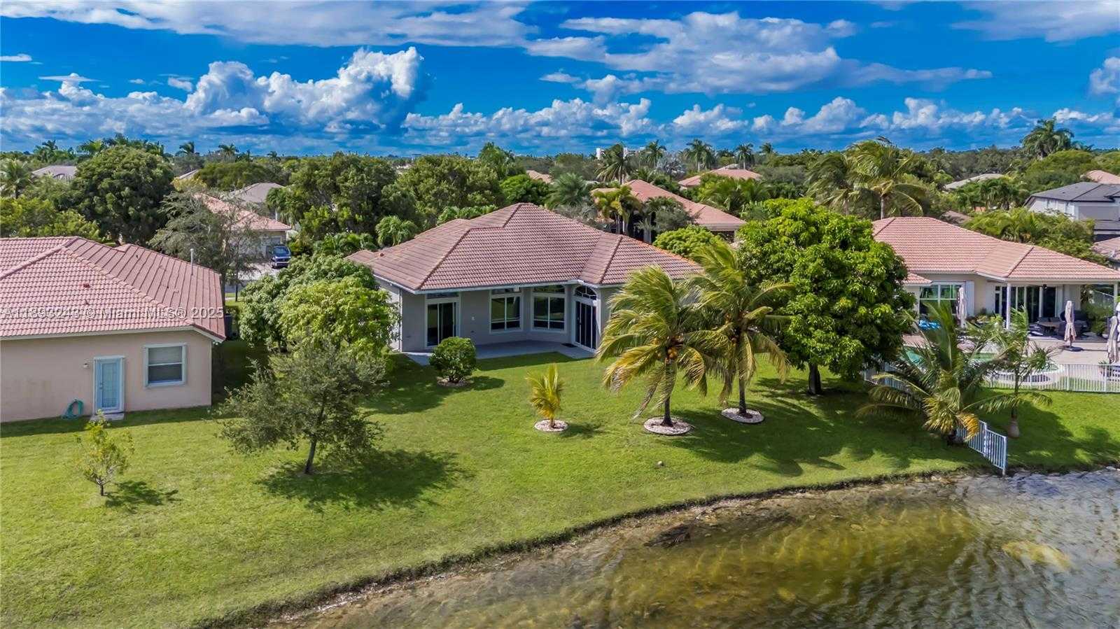 Small Image of 14032 NORTH WEST 15TH DR, Pembroke Pines Number 39