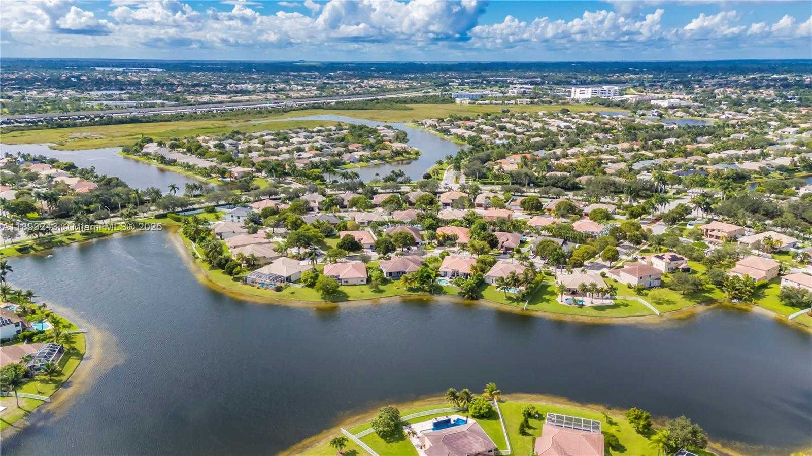 Small Image of 14032 NORTH WEST 15TH DR, Pembroke Pines Number 4
