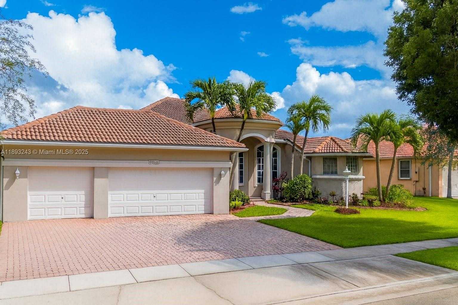 Small Image of 14032 NORTH WEST 15TH DR, Pembroke Pines Number 42