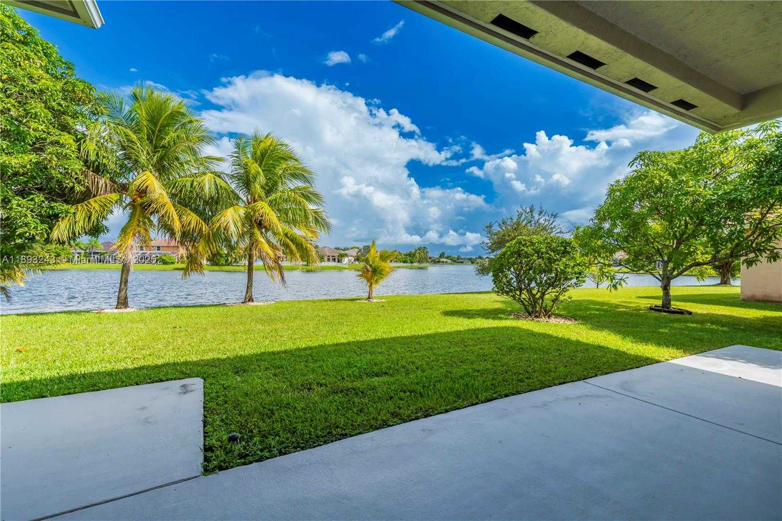 Small Image of 14032 NORTH WEST 15TH DR, Pembroke Pines Number 45