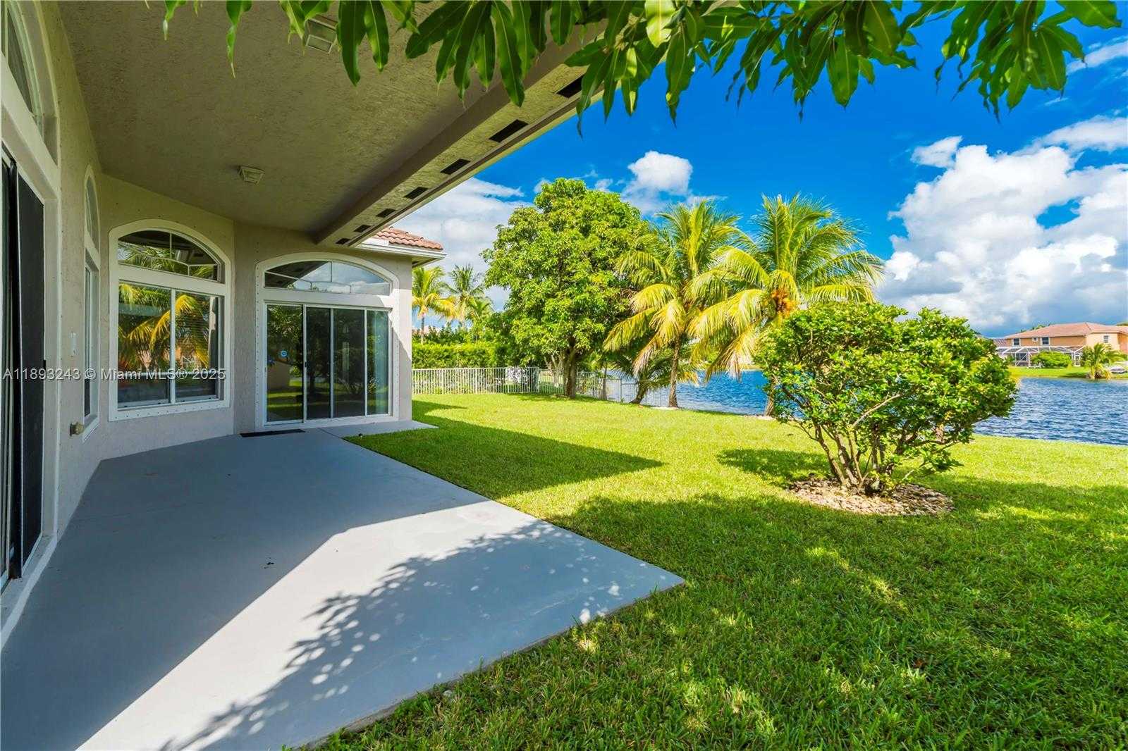 Small Image of 14032 NORTH WEST 15TH DR, Pembroke Pines Number 46