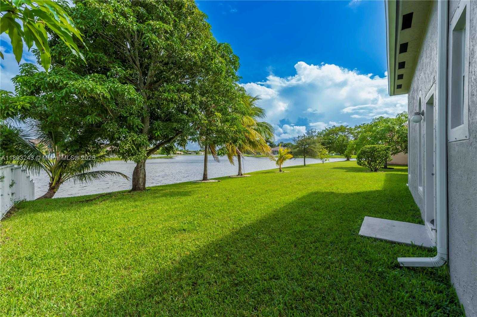 Small Image of 14032 NORTH WEST 15TH DR, Pembroke Pines Number 51