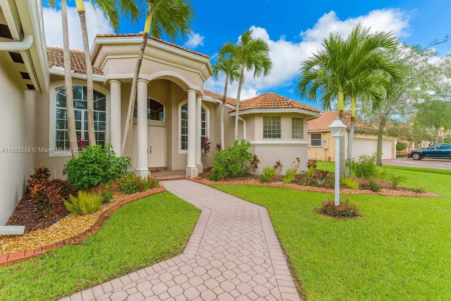 Small Image of 14032 NORTH WEST 15TH DR, Pembroke Pines Number 52