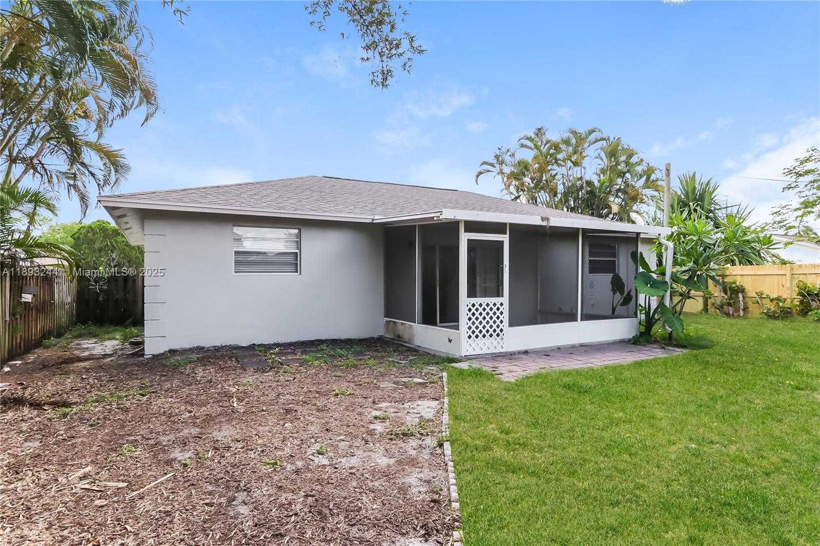 Small Image of 6461 SOUTH WEST 16TH CT, North Lauderdale Number 14