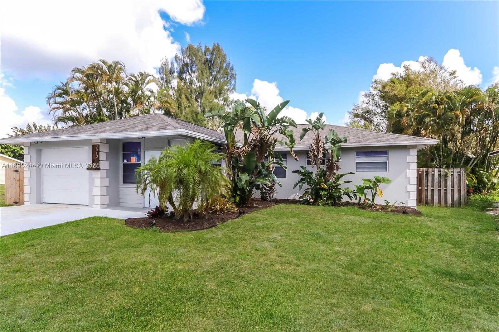 Small Image of 6461 SOUTH WEST 16TH CT, North Lauderdale Number 2