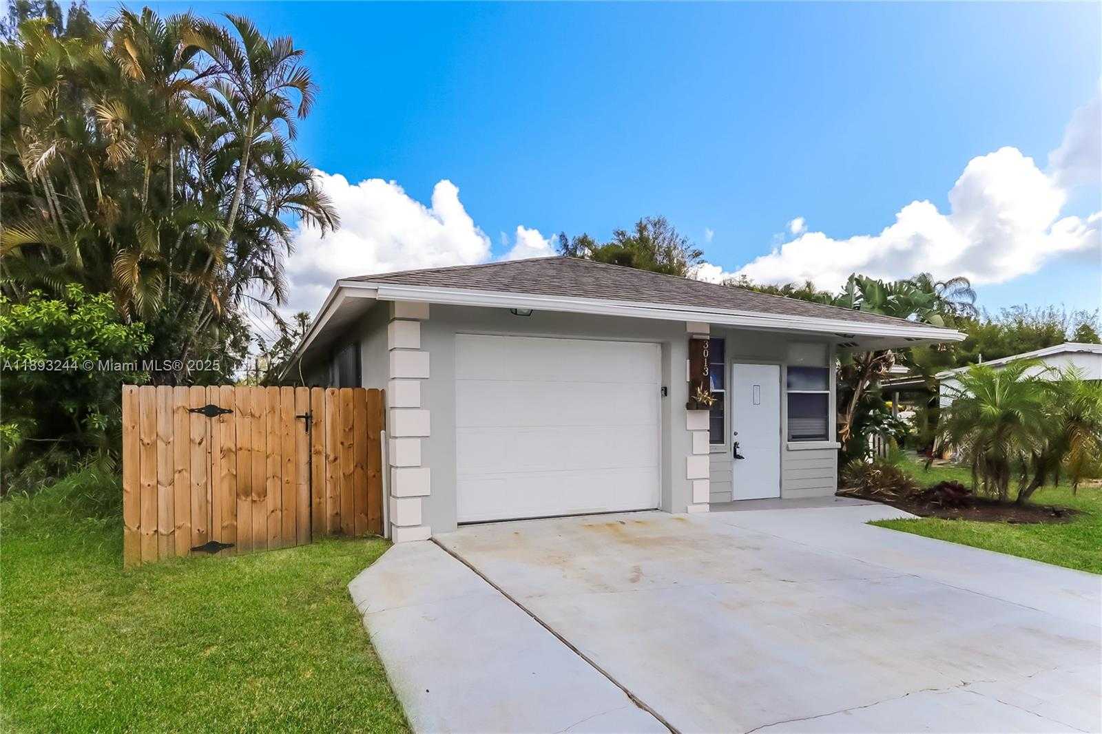 Small Image of 6461 SOUTH WEST 16TH CT, North Lauderdale Number 3