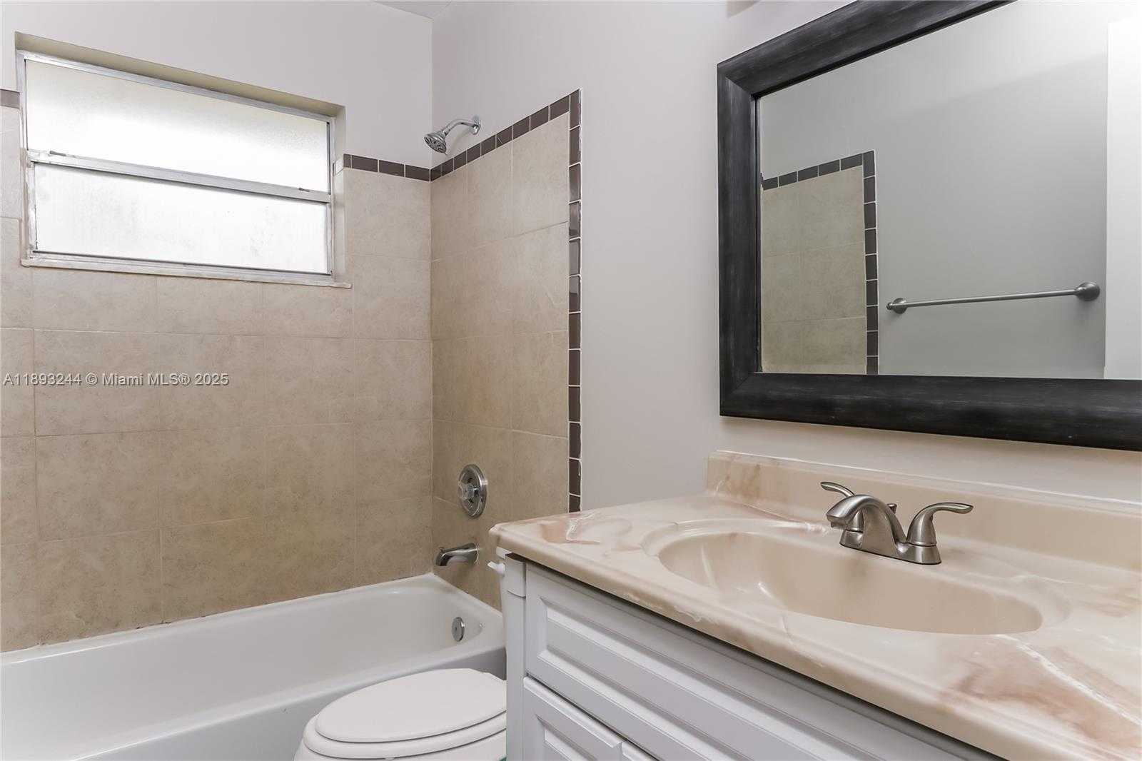 Small Image of 6461 SOUTH WEST 16TH CT, North Lauderdale Number 9