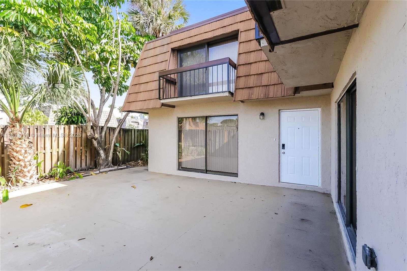 Small Image of 4011 PALM BAY CIR #A, West Palm Beach Number 12