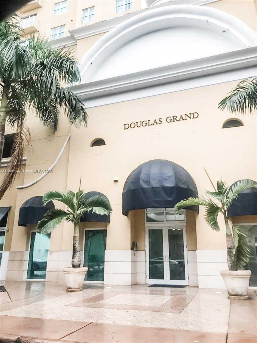 Small Image of 50 MENORES AVE #731, Coral Gables Number 2