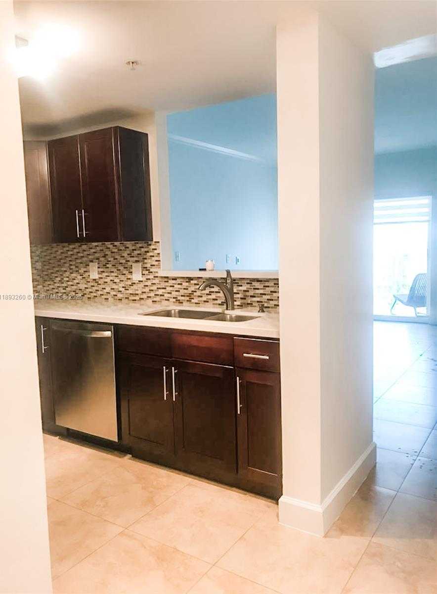Small Image of 50 MENORES AVE #731, Coral Gables Number 28