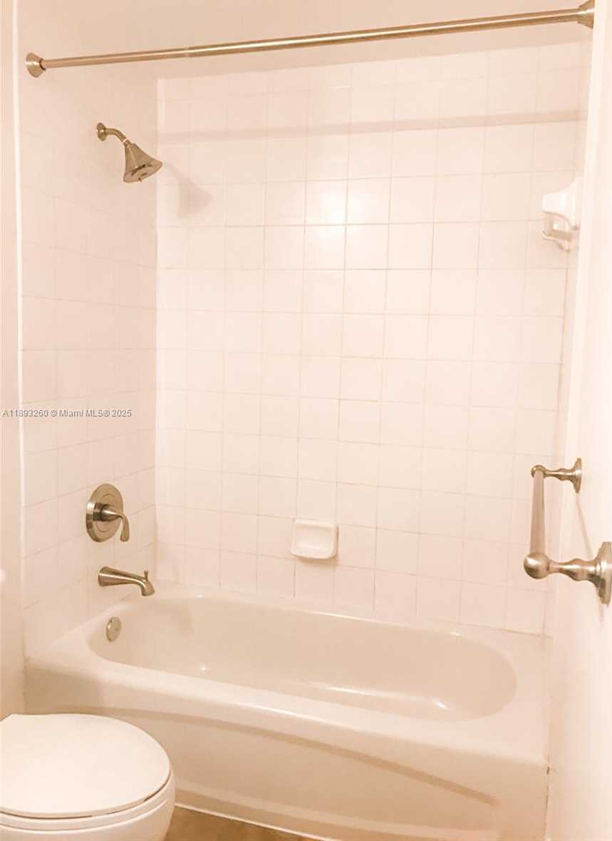 Small Image of 50 MENORES AVE #731, Coral Gables Number 30