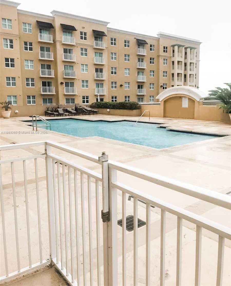 Small Image of 50 MENORES AVE #731, Coral Gables Number 7
