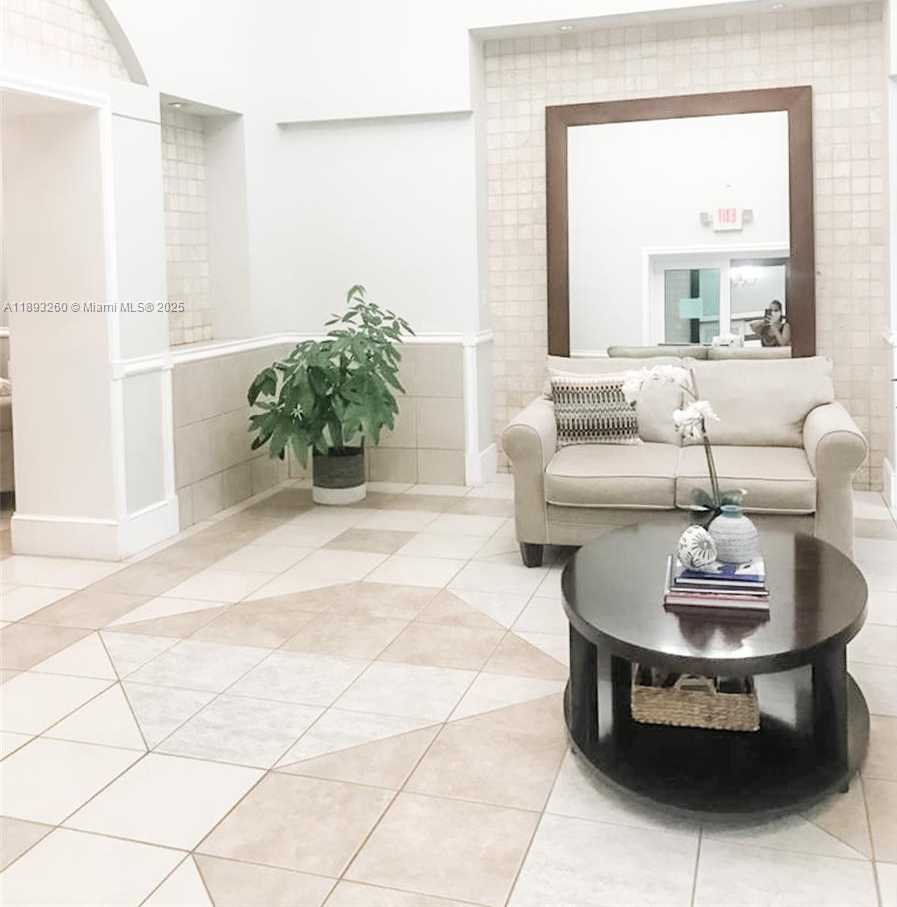 Small Image of 50 MENORES AVE #731, Coral Gables Number 8