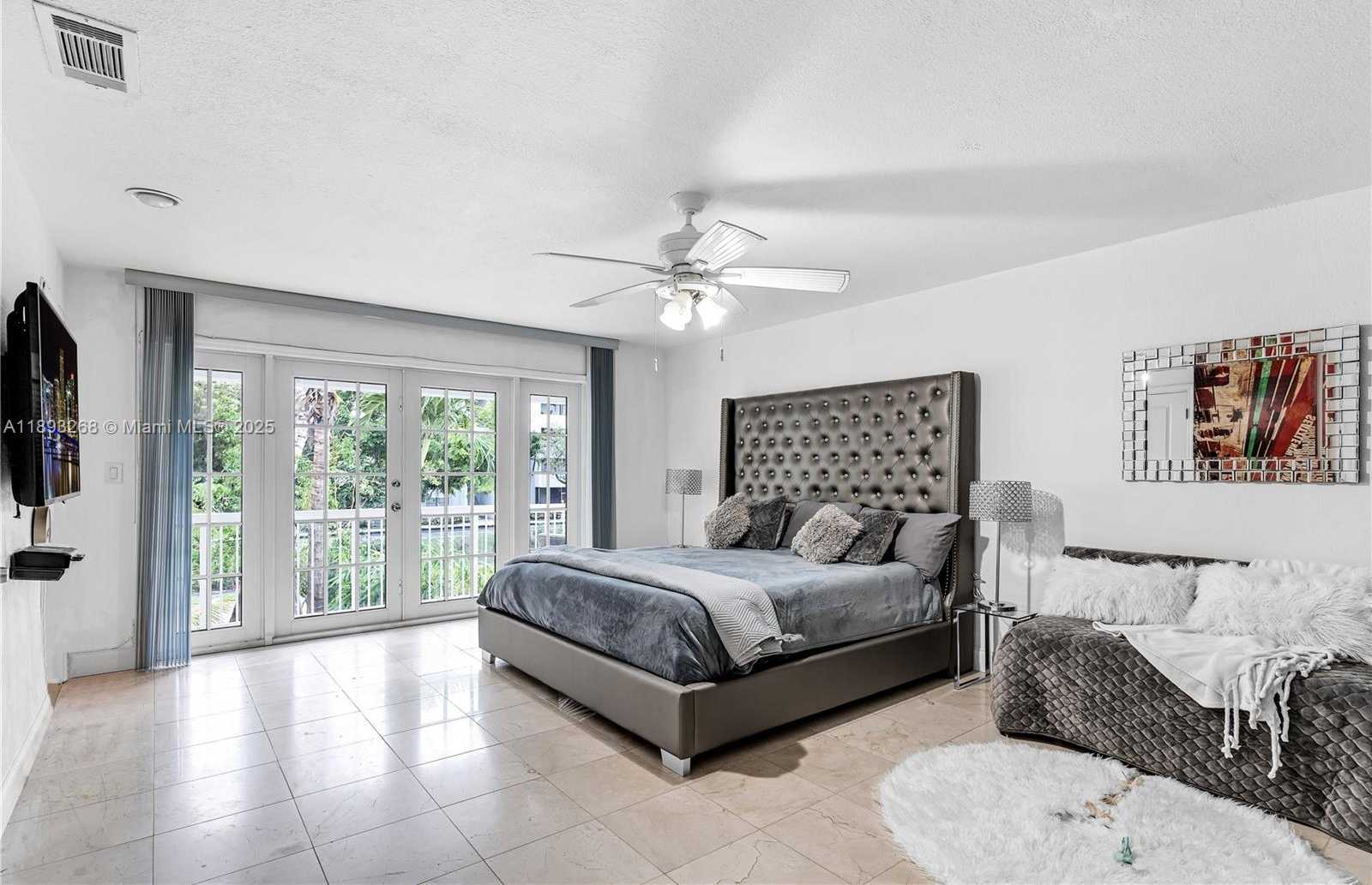 Small Image of 8909 SOUTH WEST 108TH CIR CT, Miami Number 11