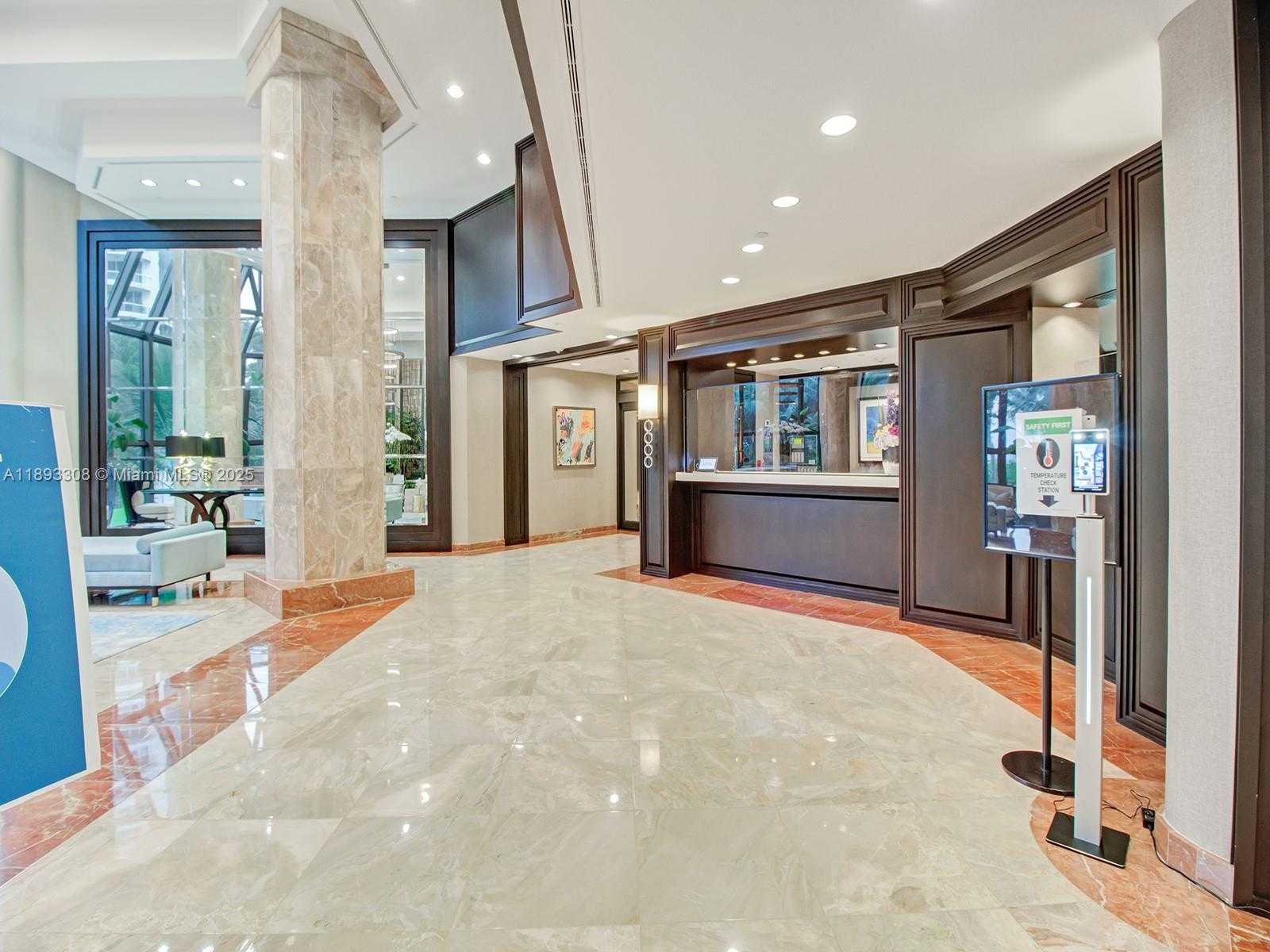 Small Image of 4000 ISLAND BL #1905, Aventura Number 22