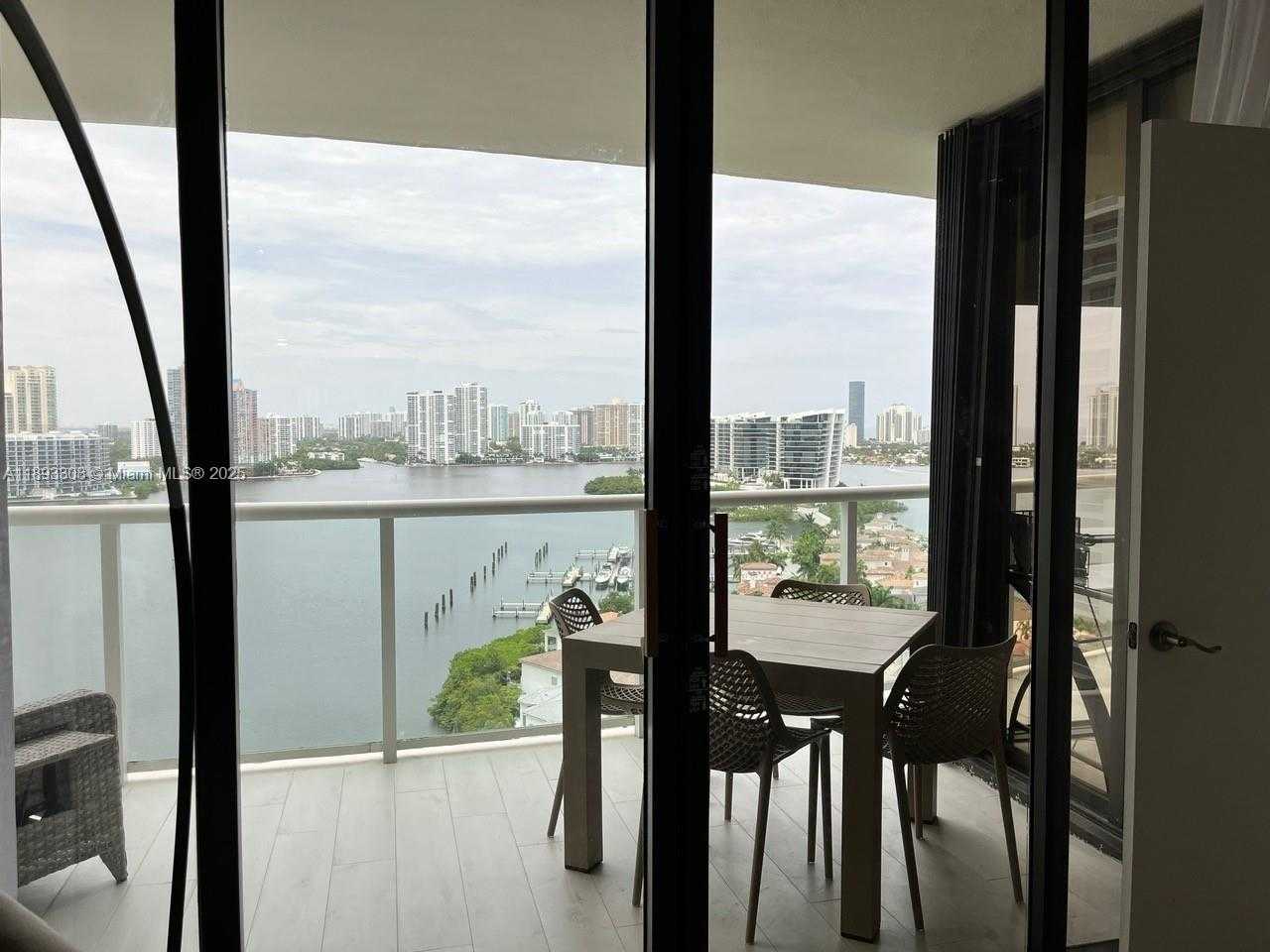 Small Image of 4000 ISLAND BL #1905, Aventura Number 8