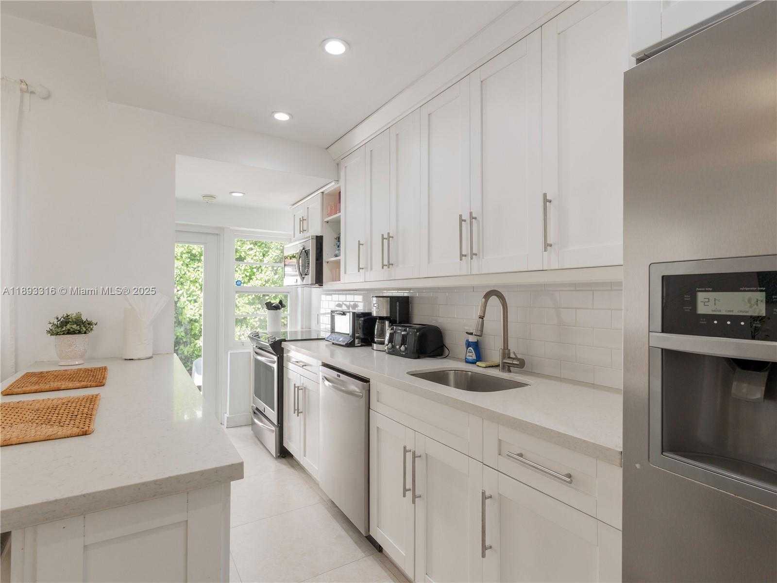 Small Image of 241 28TH ST #1, Miami Beach Number 7