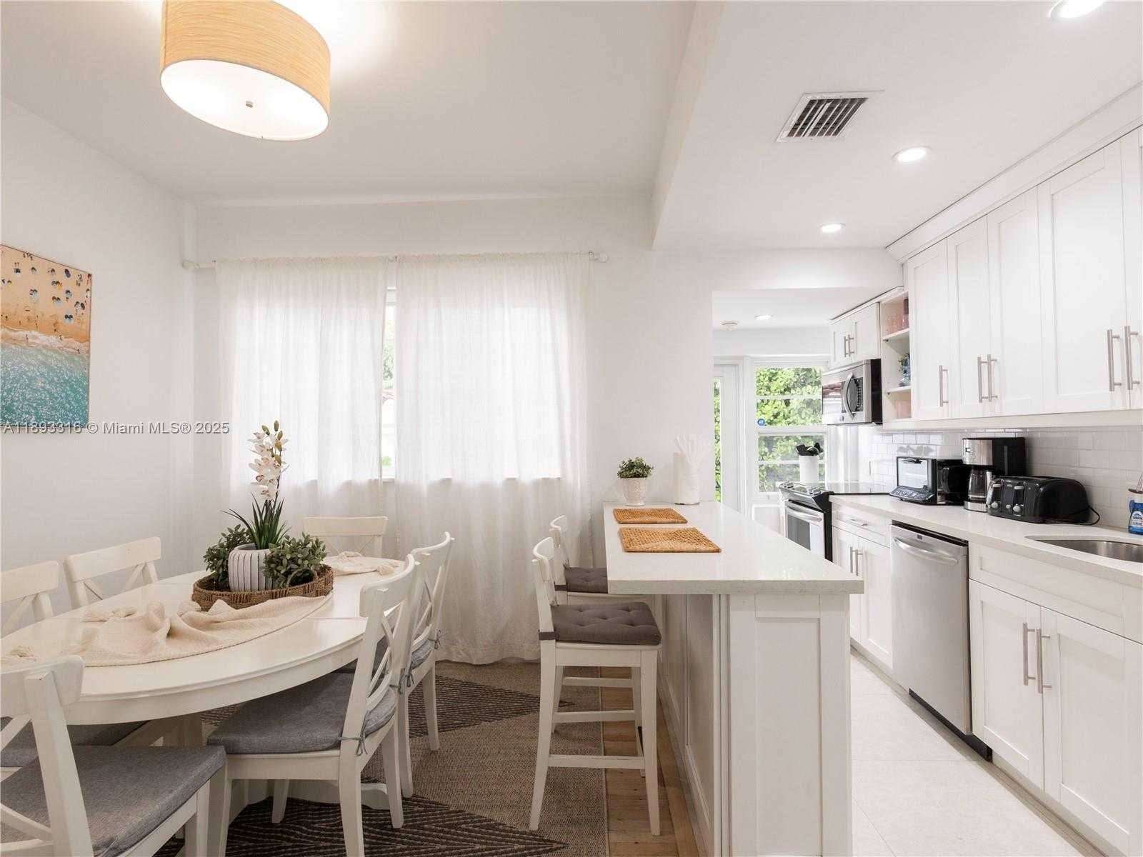 Small Image of 241 28TH ST #1, Miami Beach Number 9