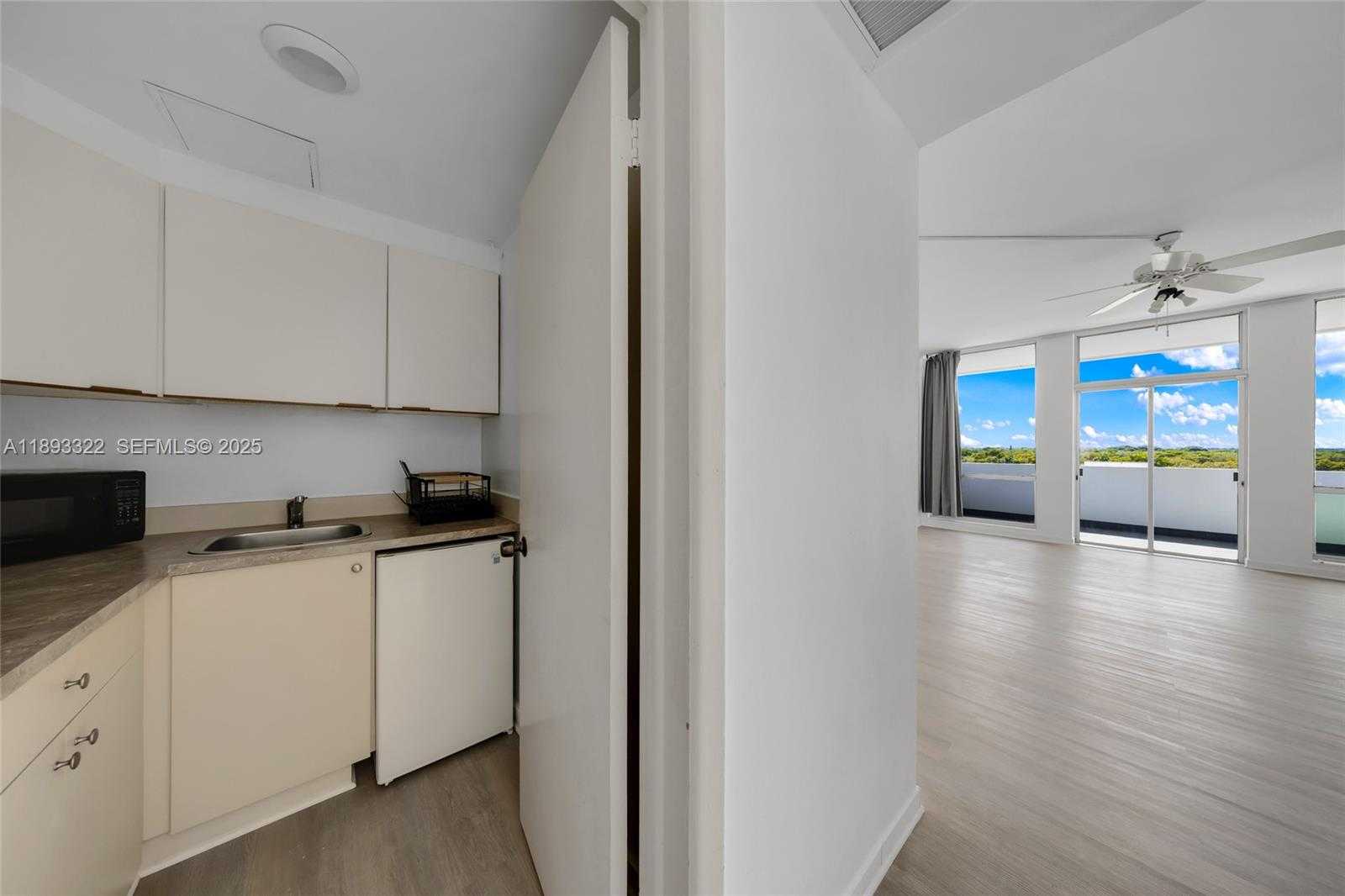 Small Image of 700 BILTMORE WAY #808, Coral Gables Number 15