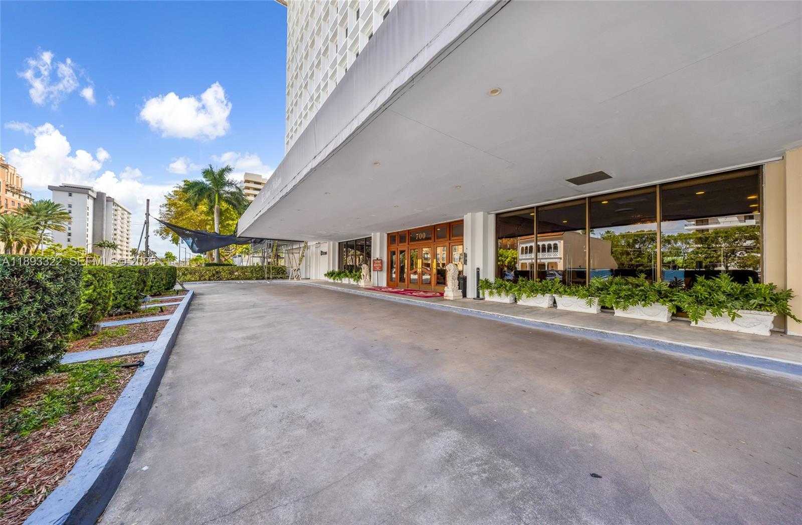 Small Image of 700 BILTMORE WAY #808, Coral Gables Number 18