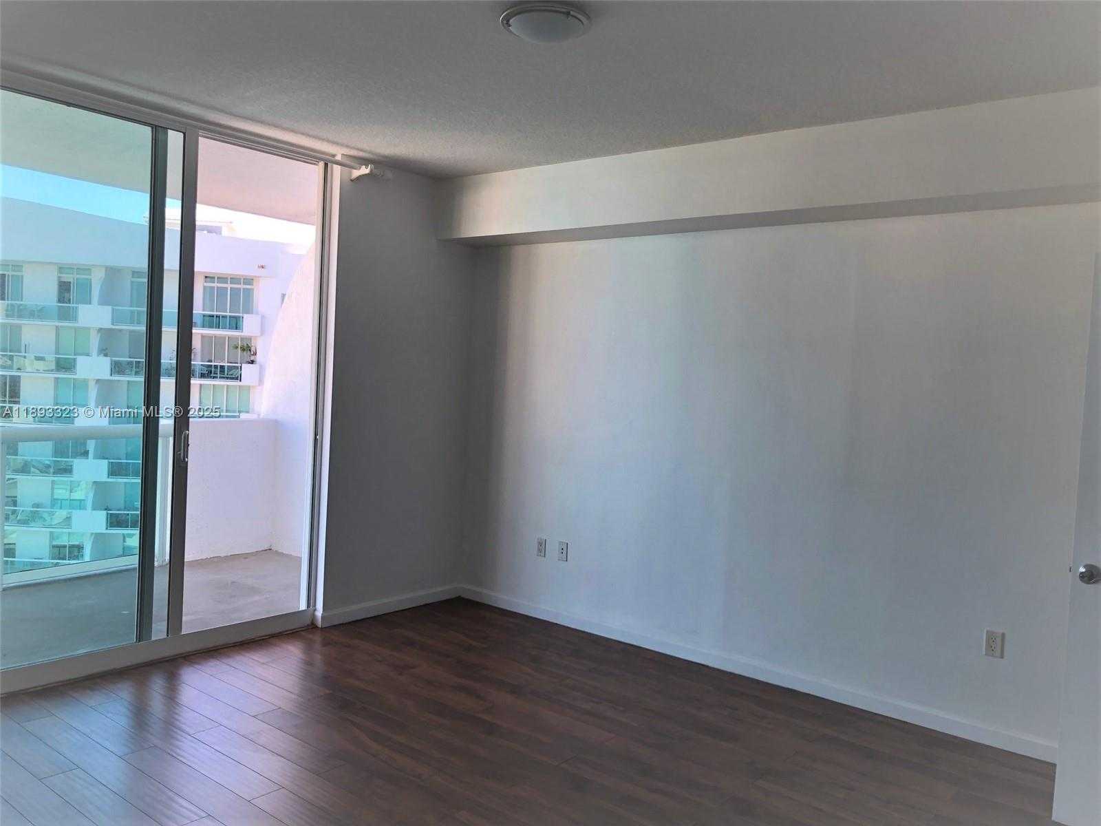 Small Image of 7900 HARBOR ISLAND DR #1103, North Bay Village Number 13