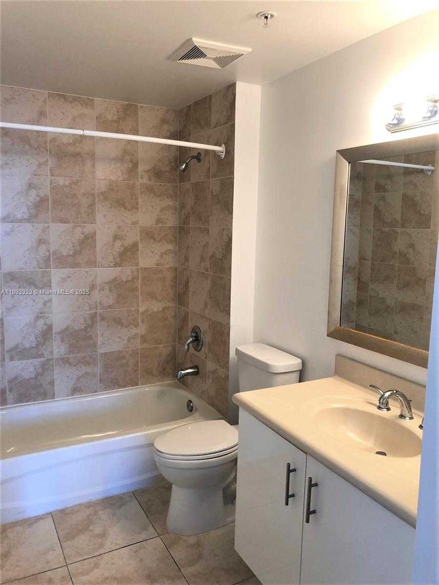 Small Image of 7900 HARBOR ISLAND DR #1103, North Bay Village Number 20