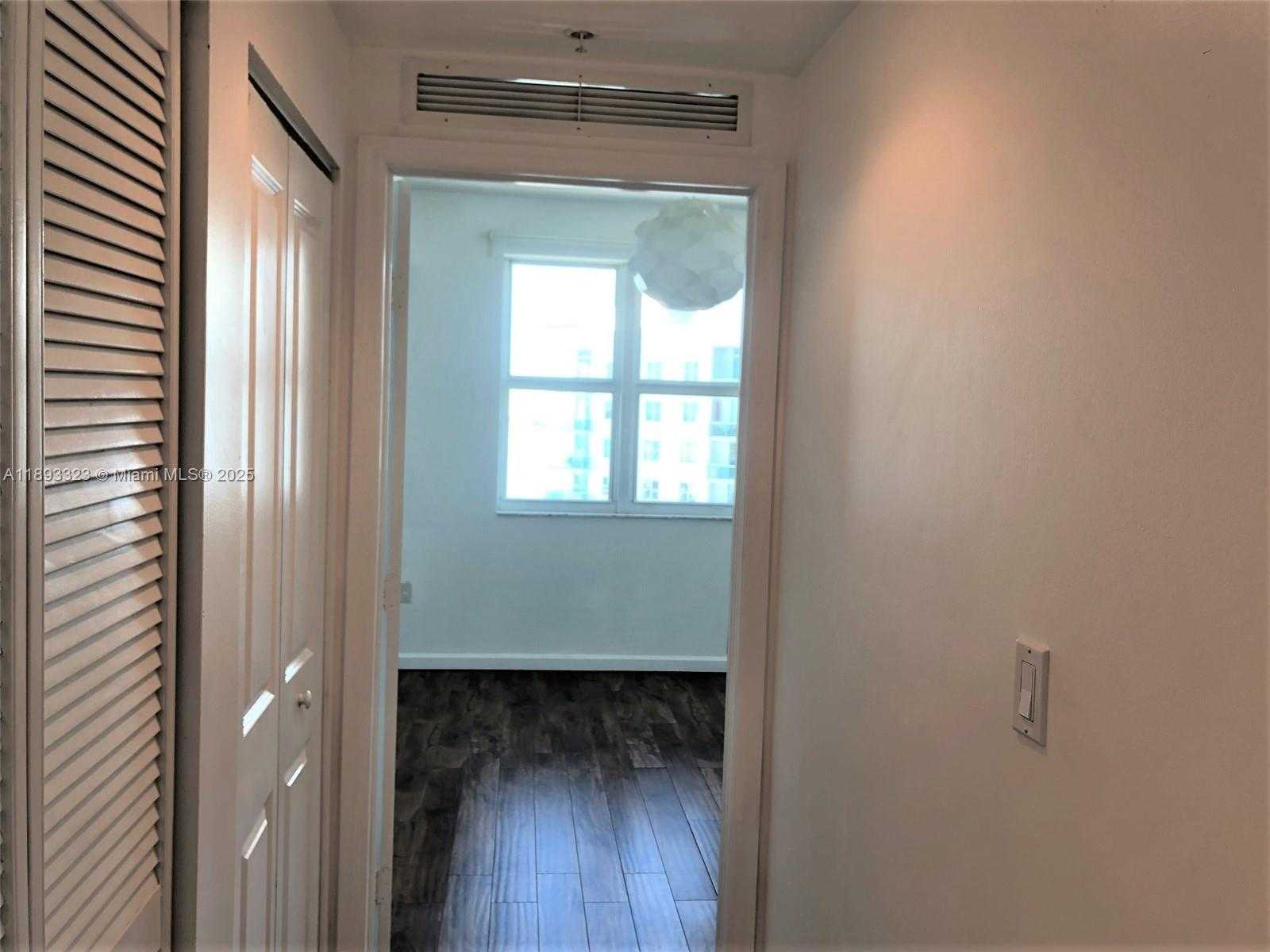 Small Image of 7900 HARBOR ISLAND DR #1103, North Bay Village Number 21