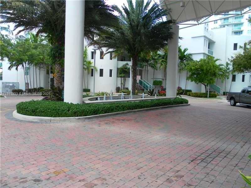 Small Image of 7900 HARBOR ISLAND DR #1103, North Bay Village Number 25