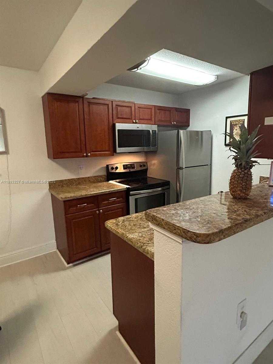 Small Image of 15551 SOUTH WEST 104TH TER #814, Miami Number 11