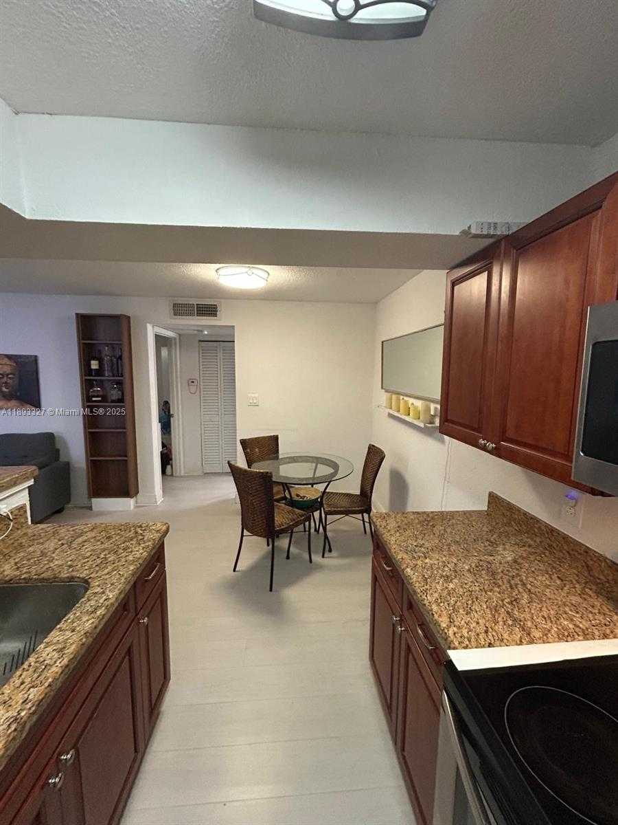 Small Image of 15551 SOUTH WEST 104TH TER #814, Miami Number 13