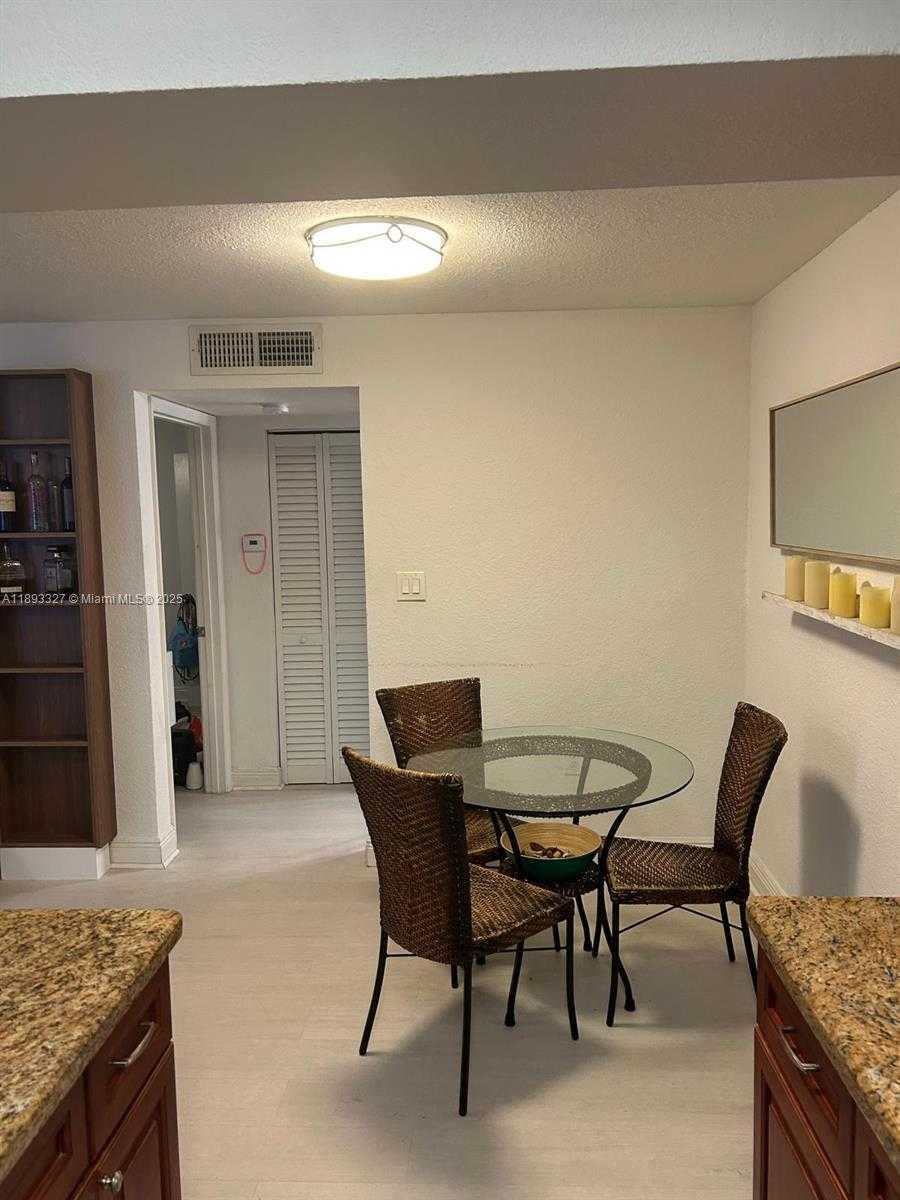 Small Image of 15551 SOUTH WEST 104TH TER #814, Miami Number 14
