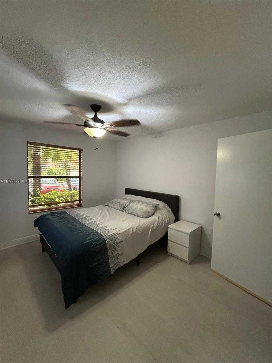 Small Image of 15551 SOUTH WEST 104TH TER #814, Miami Number 16