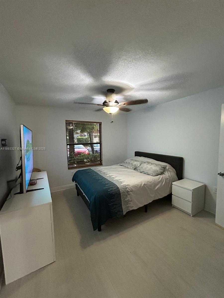 Small Image of 15551 SOUTH WEST 104TH TER #814, Miami Number 18