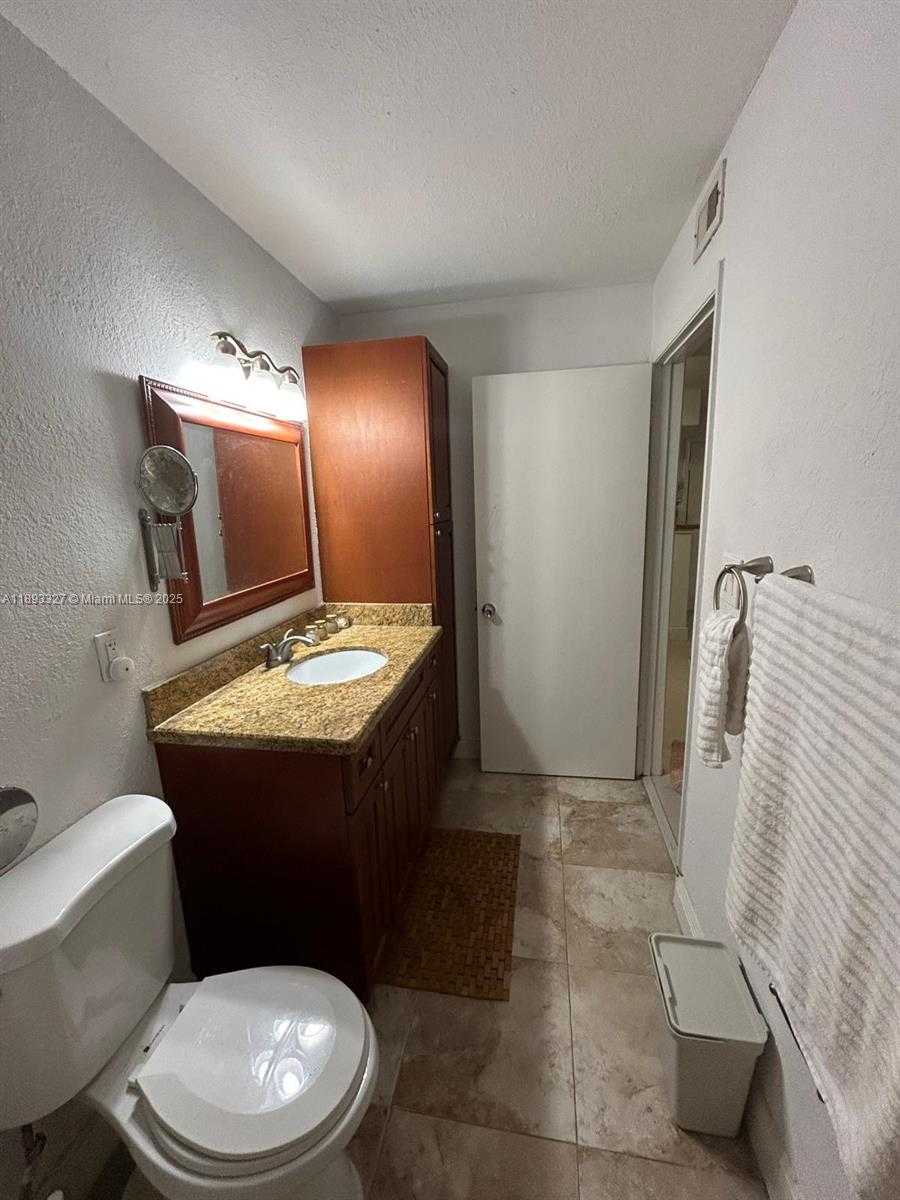Small Image of 15551 SOUTH WEST 104TH TER #814, Miami Number 22