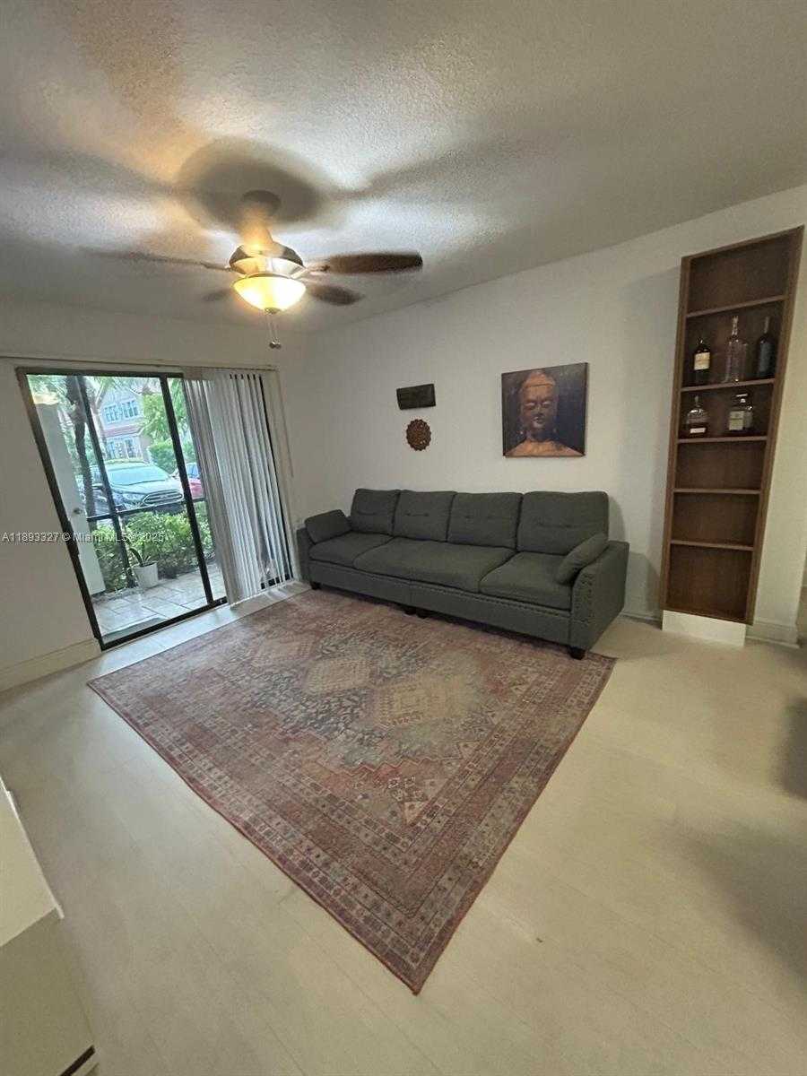 Small Image of 15551 SOUTH WEST 104TH TER #814, Miami Number 4
