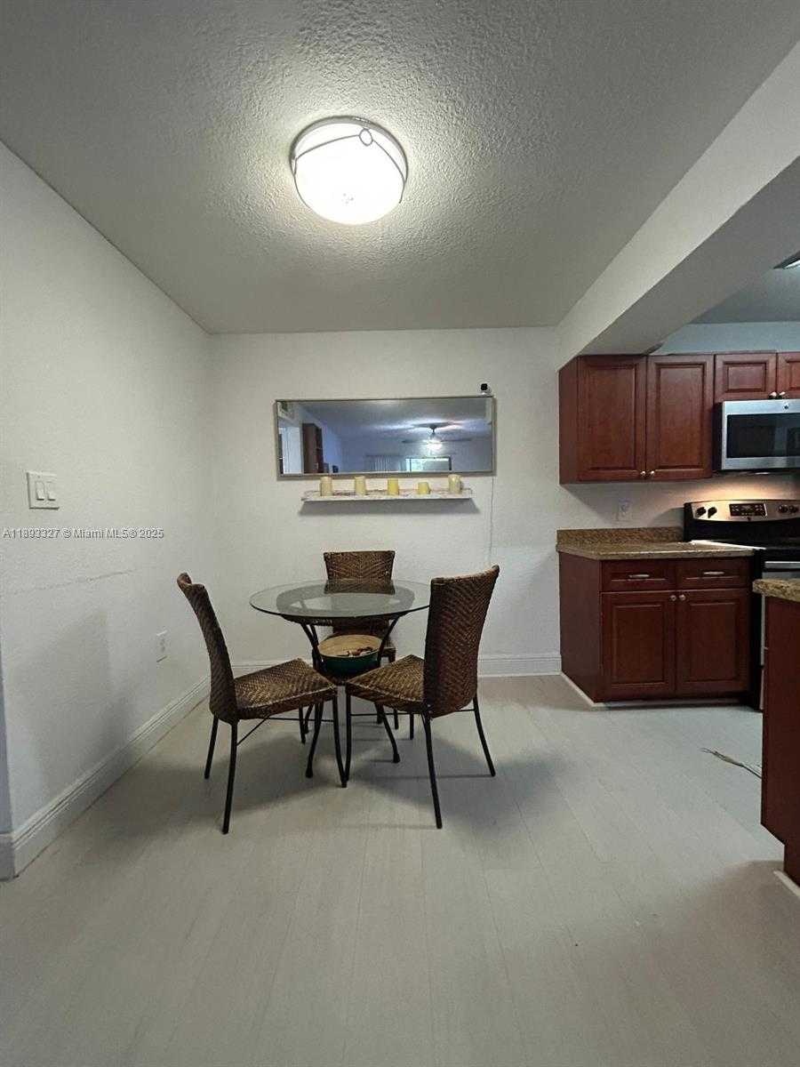 Small Image of 15551 SOUTH WEST 104TH TER #814, Miami Number 8