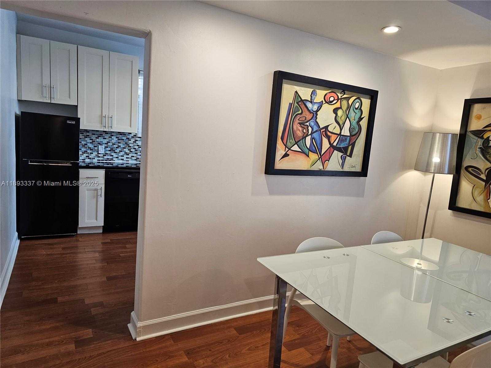 Small Image of 622 15TH ST #1, Miami Beach Number 11