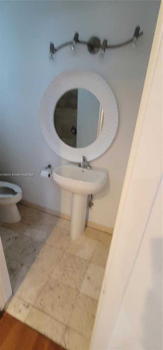 Small Image of 622 15TH ST #1, Miami Beach Number 39