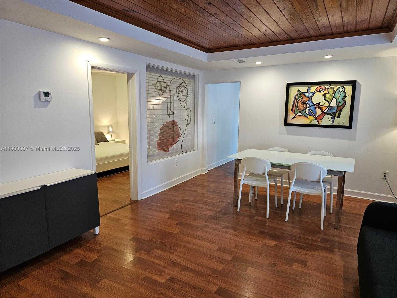 Small Image of 622 15TH ST #1, Miami Beach Number 4