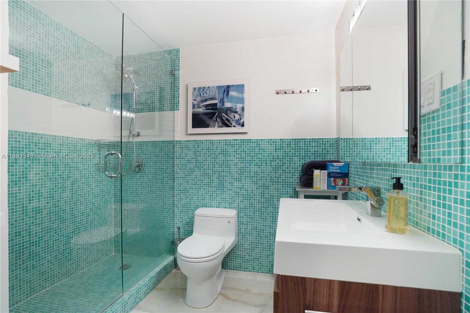 Small Image of 1000 WEST AVE #417, Miami Beach Number 14