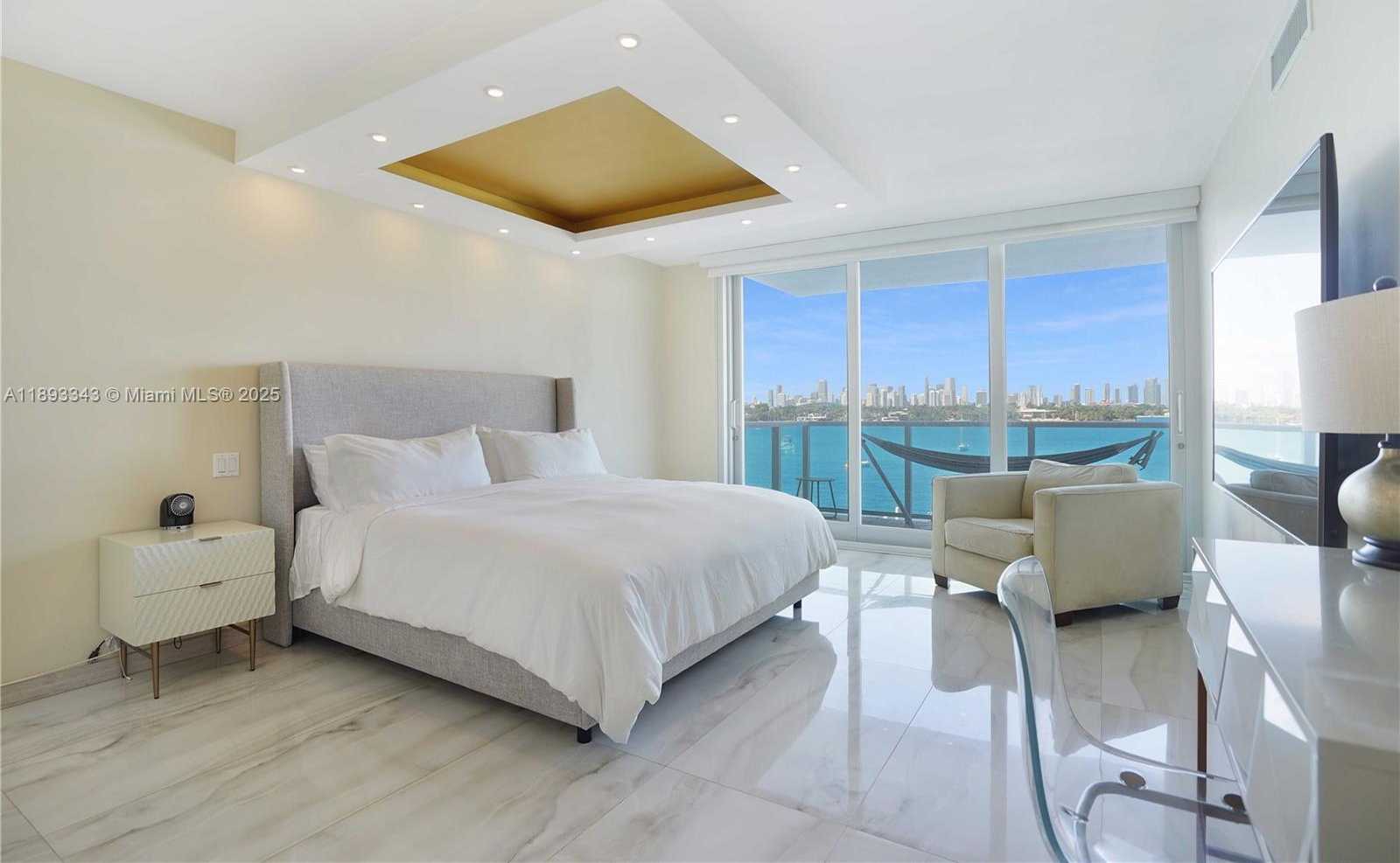 Small Image of 1000 WEST AVE #417, Miami Beach Number 4
