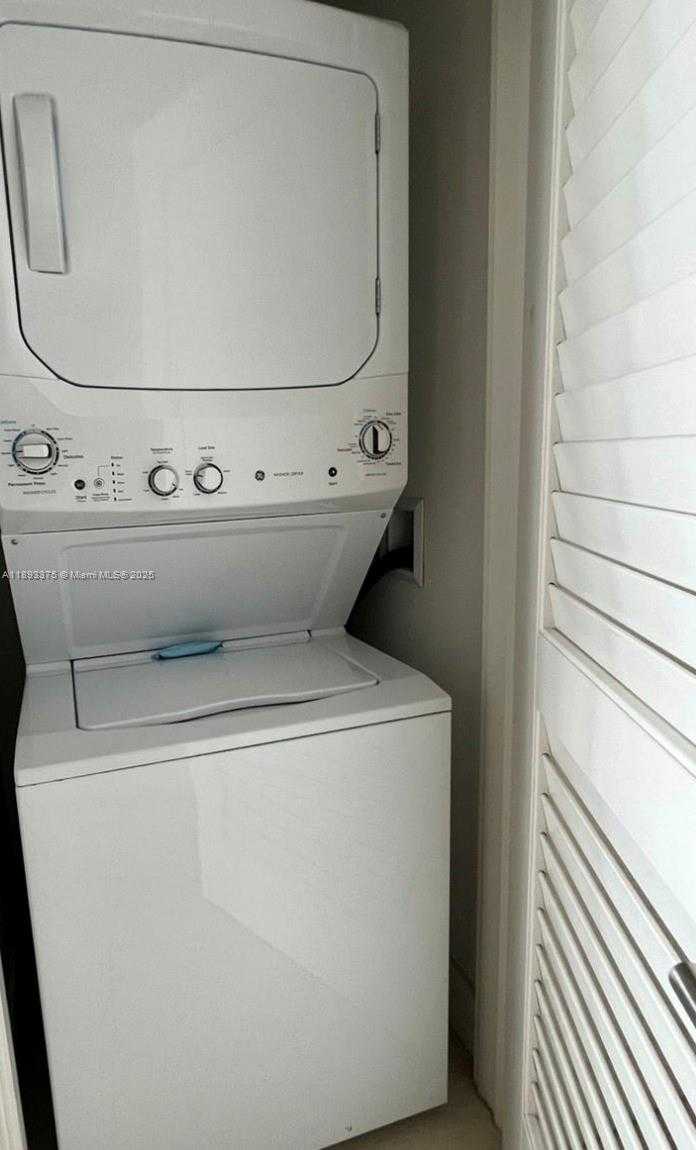 Imagen de Pequeño Objeto